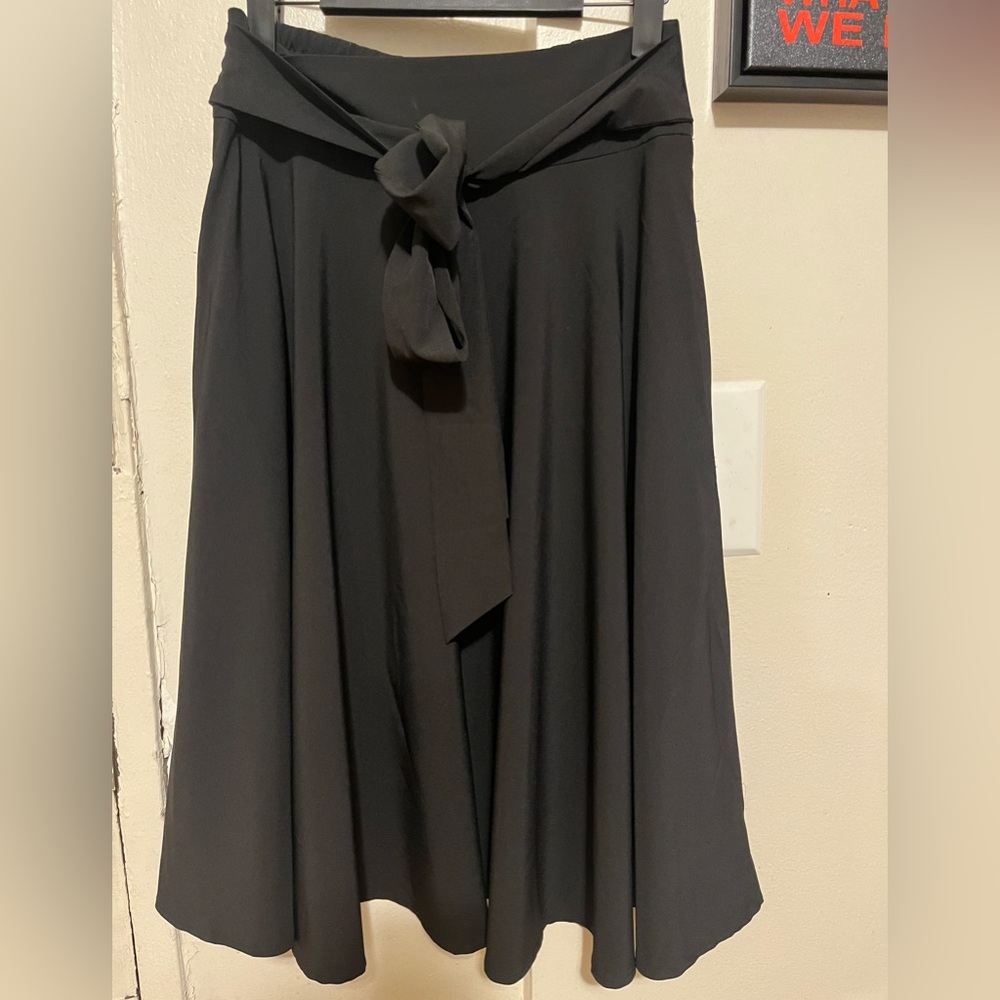 women’s skirt with bow in the front
